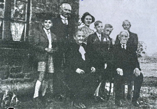 1943 : Nivezé : Ephraïm (Freddy) Bloch avec la famille Maas-Michel
 Ephraïm Bloch, Arthur Maas, Adèle Pironet, Adeline Maas, Arthur Maas (fils), Joseph Maas, Henri Michel, Marie Michel
