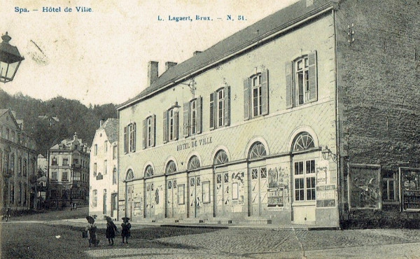 Carte postale : 1900 : l’Hôtel de ville de Spa