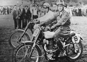 1949 : François Pairiot sur moto Saroléa (Extrait de « Les Dames de la Basse-Meuse » - Gilbert Gaspard) 